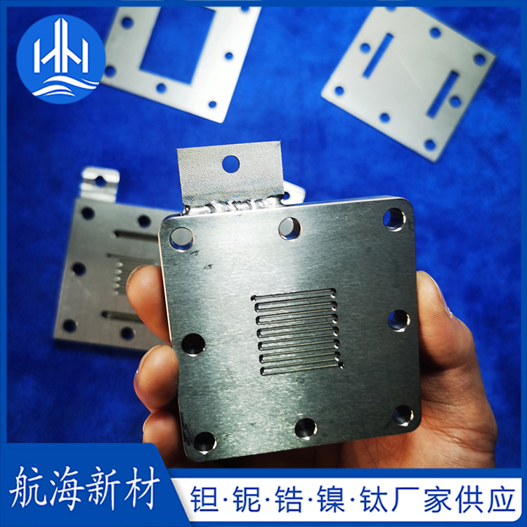 什么是 PEM 电解槽双极板？